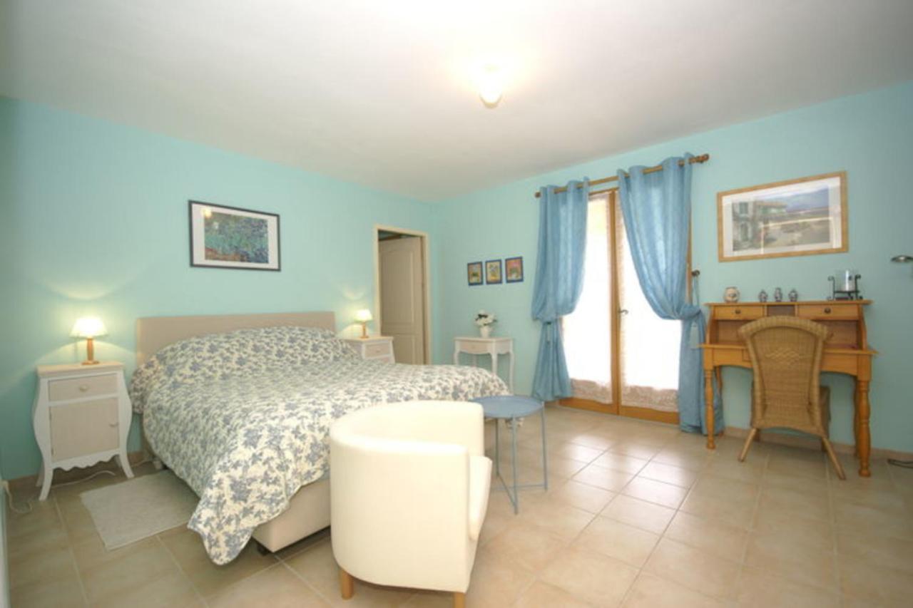 Les Cerises Bed & Breakfast Saint-Saturnin-les-Apt Exterior photo